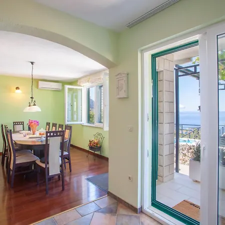 Holiday home In Veliko Brdo Mit Privatem Pool